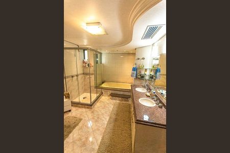 Banheiro 1 de apartamento para alugar com 3 quartos, 239m² em Centro, Canoas