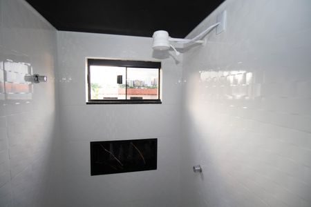 Banheiro Social de kitnet/studio para alugar com 1 quarto, 42m² em Ade Águas Claras, Brasília