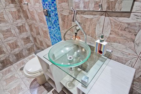 Banheiro de casa para alugar com 3 quartos, 60m² em Vila Itaberaba, São Paulo