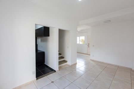 Sala de casa de condomínio à venda com 3 quartos, 97m² em Chácara Primavera, Campinas