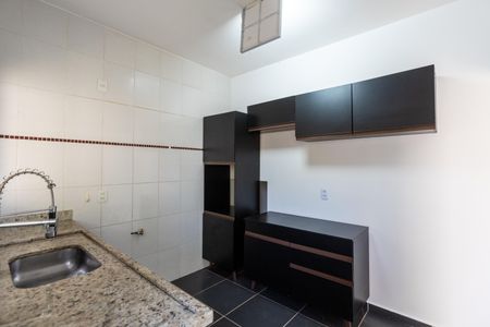 Cozinha de casa de condomínio à venda com 3 quartos, 97m² em Chácara Primavera, Campinas