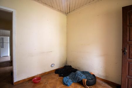 Sala de casa à venda com 3 quartos, 450m² em Vila das Oliveiras, Taboão da Serra