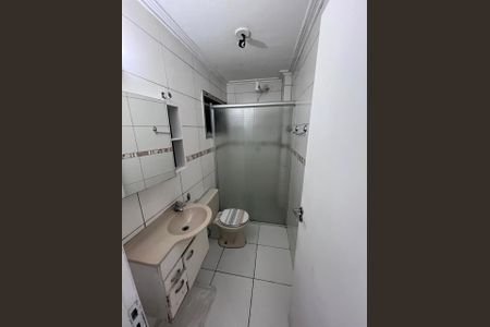 Banheiro de apartamento para alugar com 2 quartos, 55m² em Vila Euro, São Bernardo do Campo