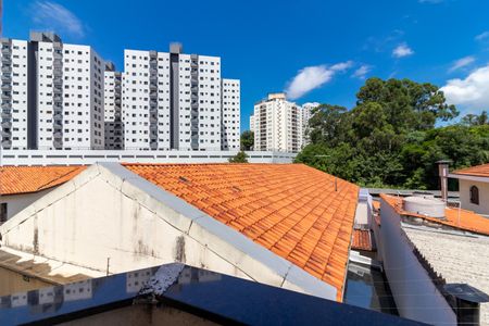 Sacada da Suíte de casa de condomínio à venda com 3 quartos, 200m² em Conjunto Residencial Santa Terezinha, São Paulo