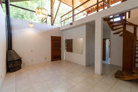 Sala de casa à venda com 3 quartos, 730m² em Vila Conceição, Porto Alegre