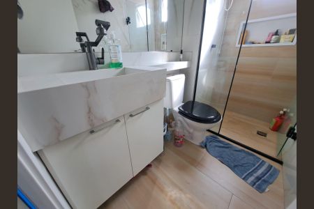 Banheiro de apartamento para alugar com 2 quartos, 40m² em Santa Maria, Osasco