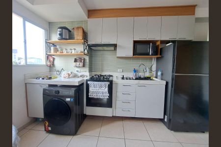 Cozinha de apartamento para alugar com 2 quartos, 40m² em Santa Maria, Osasco