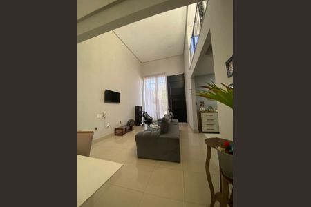 Casa de Condomínio para alugar com 4 quartos, 155m² em Condomínio Amin Camargo, Goiânia