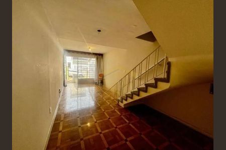 Casa à venda com 2 quartos, 120m² em Jardim Aeroporto, São Paulo