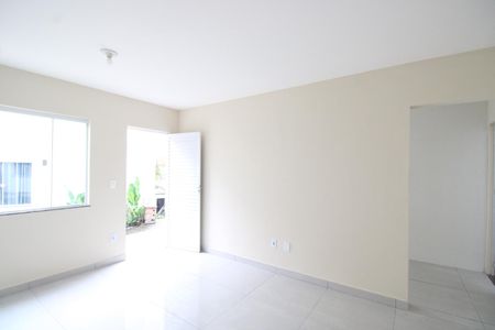 Sala de casa de condomínio à venda com 2 quartos, 70m² em Tanque, Rio de Janeiro