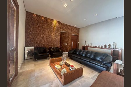 Casa para alugar com 4 quartos, 548m² em Garças, Belo Horizonte