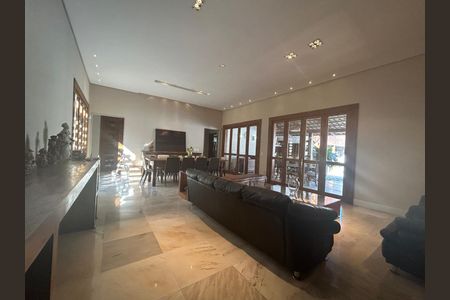 Casa para alugar com 4 quartos, 548m² em Garças, Belo Horizonte