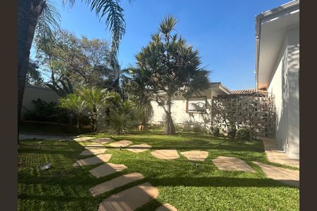 Casa para alugar com 4 quartos, 548m² em Garças, Belo Horizonte