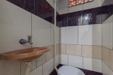 Banheiro de casa para alugar com 1 quarto, 25m² em Vila Robertina, São Paulo