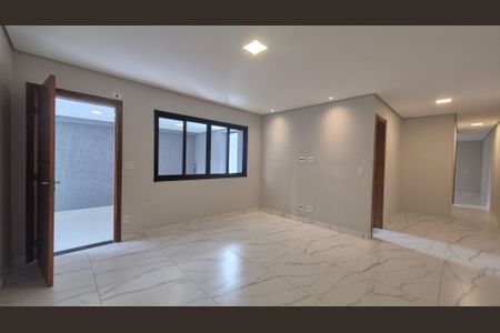 Sala de casa para alugar com 2 quartos, 175m² em Jardim das Maravilhas, Santo André