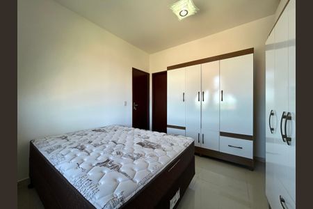 Quarto 1 de casa para alugar com 3 quartos, 145m² em Armação, Florianópolis