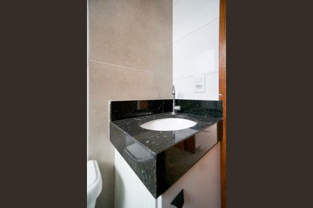 Banheiro de apartamento para alugar com 1 quarto, 33m² em Vila Esperança, São Paulo