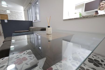 Sala de apartamento à venda com 2 quartos, 50m² em Jardim Santo Antônio, Santo André