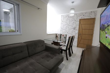 Sala de apartamento à venda com 2 quartos, 50m² em Jardim Santo Antônio, Santo André