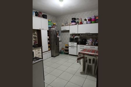 Foto 13 de casa à venda com 4 quartos, 333m² em Jardim Maria Rosa, Taboão da Serra