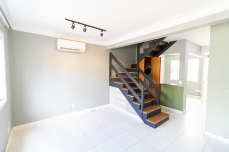 Sala de casa de condomínio para alugar com 2 quartos, 80m² em Cavalhada, Porto Alegre