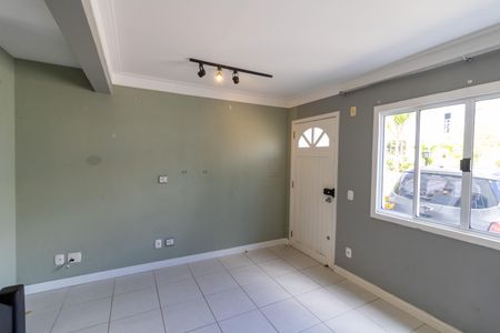 Sala de casa de condomínio para alugar com 2 quartos, 80m² em Cavalhada, Porto Alegre