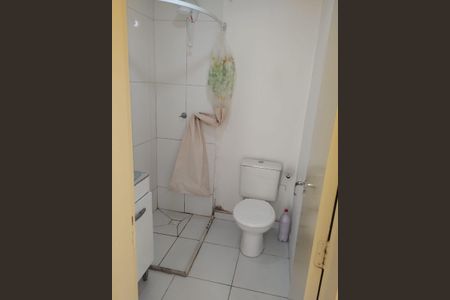 Banheiro de apartamento para alugar com 2 quartos, 60m² em Coronel Aparicio Borges, Porto Alegre