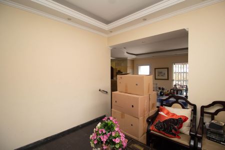 Sala de casa à venda com 3 quartos, 250m² em Vila Pereira Barreto, São Paulo