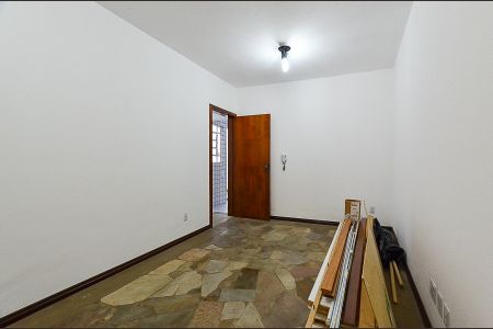 Sala de casa para alugar com 2 quartos, 90m² em São Pedro, Belo Horizonte