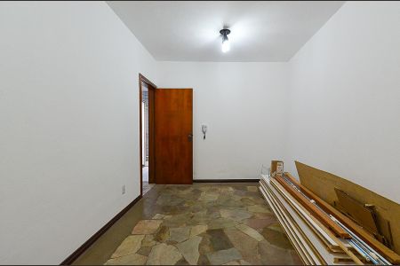 Sala de casa para alugar com 2 quartos, 90m² em São Pedro, Belo Horizonte