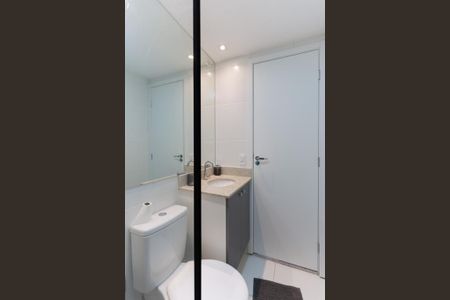 Banheiro de kitnet/studio para alugar com 1 quarto, 28m² em Tucuruvi, São Paulo