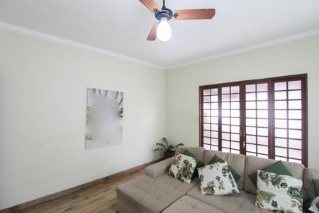 Sala de casa à venda com 2 quartos, 80m² em Minas Caixa, Belo Horizonte