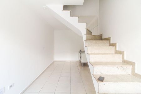 Sala/Cozinha de casa para alugar com 2 quartos, 55m² em Jardim Nossa Senhora do Carmo, São Paulo