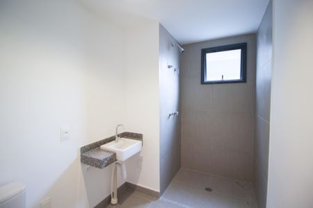 Banheiro de apartamento para alugar com 1 quarto, 24m² em Vila Olímpia, São Paulo