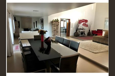 Apartamento para alugar com 5 quartos, 890m² em Nova Fazendinha, Carapicuíba