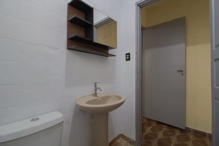 Banheiro de casa para alugar com 1 quarto, 60m² em Jardim Miranda D’aviz, Mauá
