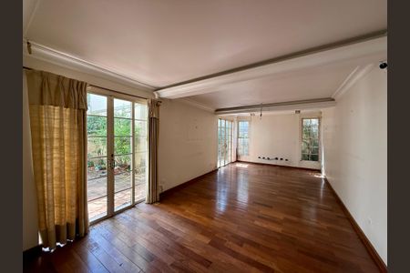 Sala de casa para alugar com 3 quartos, 300m² em Granja Julieta, São Paulo