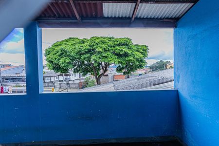 Vista sala de casa para alugar com 2 quartos, 50m² em Parque Pan Americano, São Paulo