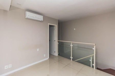 Quarto de apartamento para alugar com 1 quarto, 60m² em Partenon, Porto Alegre