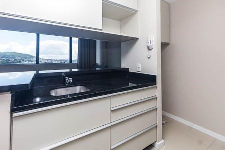 Cozinha de apartamento para alugar com 1 quarto, 60m² em Partenon, Porto Alegre