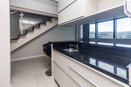 Cozinha de apartamento para alugar com 1 quarto, 60m² em Partenon, Porto Alegre