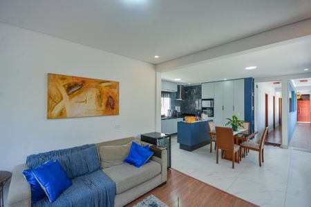 Casa para alugar com 4 quartos, 197m² em Campo Grande, São Paulo