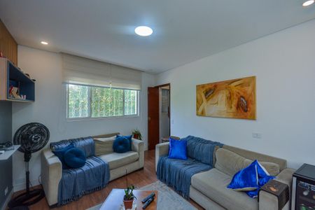 Casa para alugar com 4 quartos, 197m² em Campo Grande, São Paulo