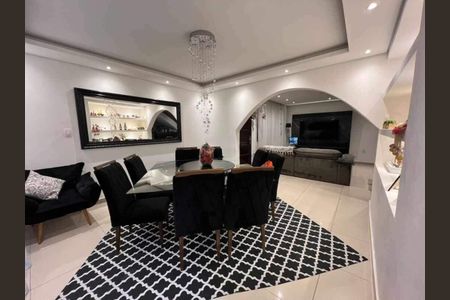 Casa à venda com 3 quartos, 280m² em Jardim do Estádio, Santo André