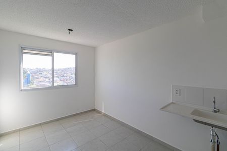 Sala/Cozinha/Área de Serviço de apartamento para alugar com 2 quartos, 32m² em Guaianases, São Paulo
