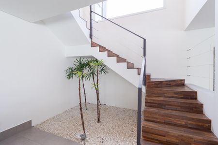 Sala de casa de condomínio para alugar com 4 quartos, 450m² em Terras do Madeira, Carapicuíba