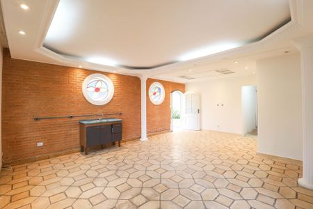 Casa para alugar com 2 quartos, 180m² em Vila Irmaos Arnoni, São Paulo