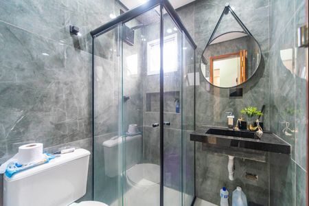 Banheiro de apartamento à venda com 2 quartos, 72m² em Vila Bela Vista, Santo André