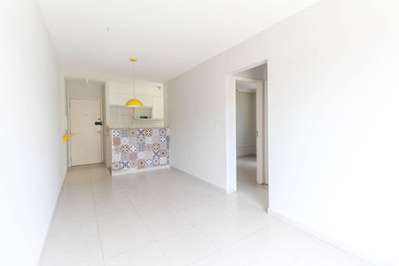 Sala de apartamento para alugar com 2 quartos, 52m² em Vila Carmosina, São Paulo