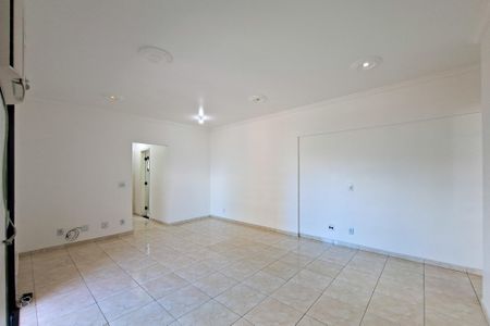 Sala de apartamento para alugar com 2 quartos, 88m² em Jardim Imperador, Praia Grande